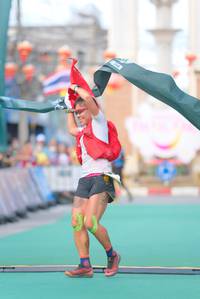 BIB: 200
                            <button type="button" onclick="openModal(21762613)" class="btn btn-primary btn-sm float-right btn-popup" data-toggle="modal" data-target=".modal-high-quality">
                        <i class="fas fa-shopping-cart"></i> Add to Cart
                    </button>
                                            <button type="button" onclick="isThisMe(21762613, true)" class="btn btn-success btn-sm float-right btn-popup btn-isme hidden" data-toggle="tooltip" data-placement="bottom" title="นี่คือรูปของคุณใช่ไหม คลิกที่นี่เพื่อเอาเข้าอัลบั้ม">
                        <i class="fas fa-plus"></i> Add to album
                    </button>
                    <button type="button" onclick="isThisMe(21762613, false)" class="btn btn-warning btn-sm float-right btn-popup btn-isnotme hidden">
                        <i class="fas fa-ban"></i> Remove from album
                    </button>